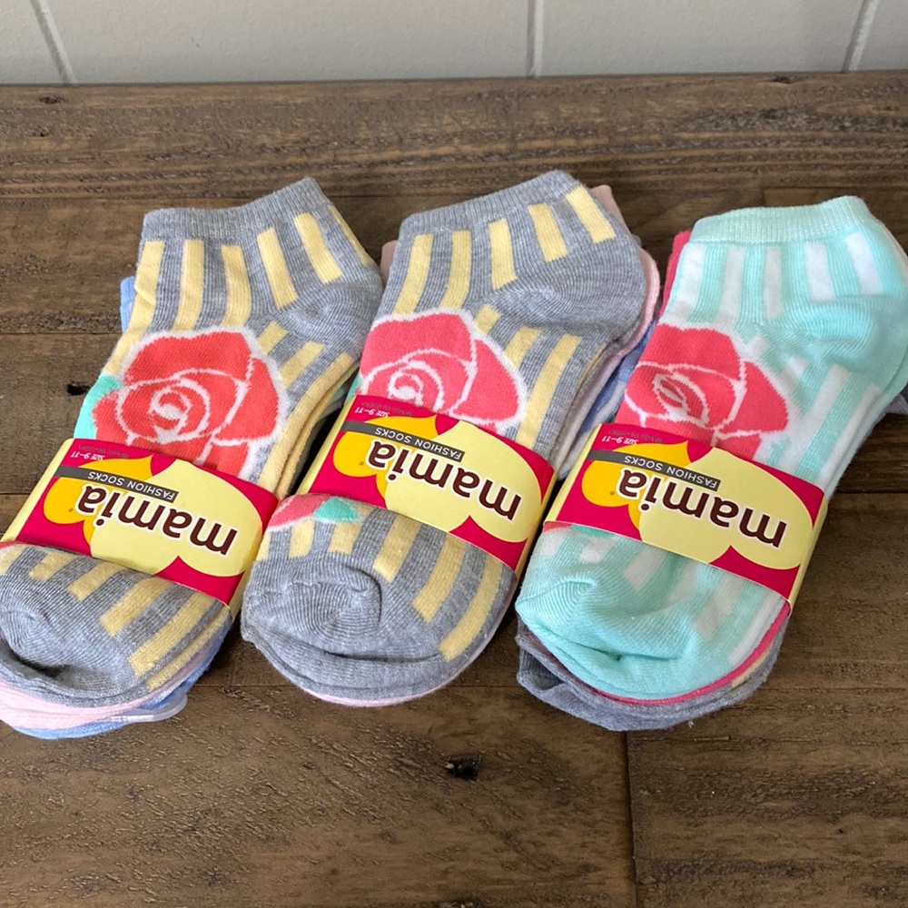 Lot of Womens Fashion Ankle Socks-3 sets of 3
